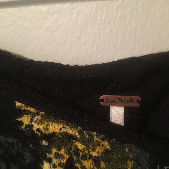 Free People Shorts - Picture 3 of 5